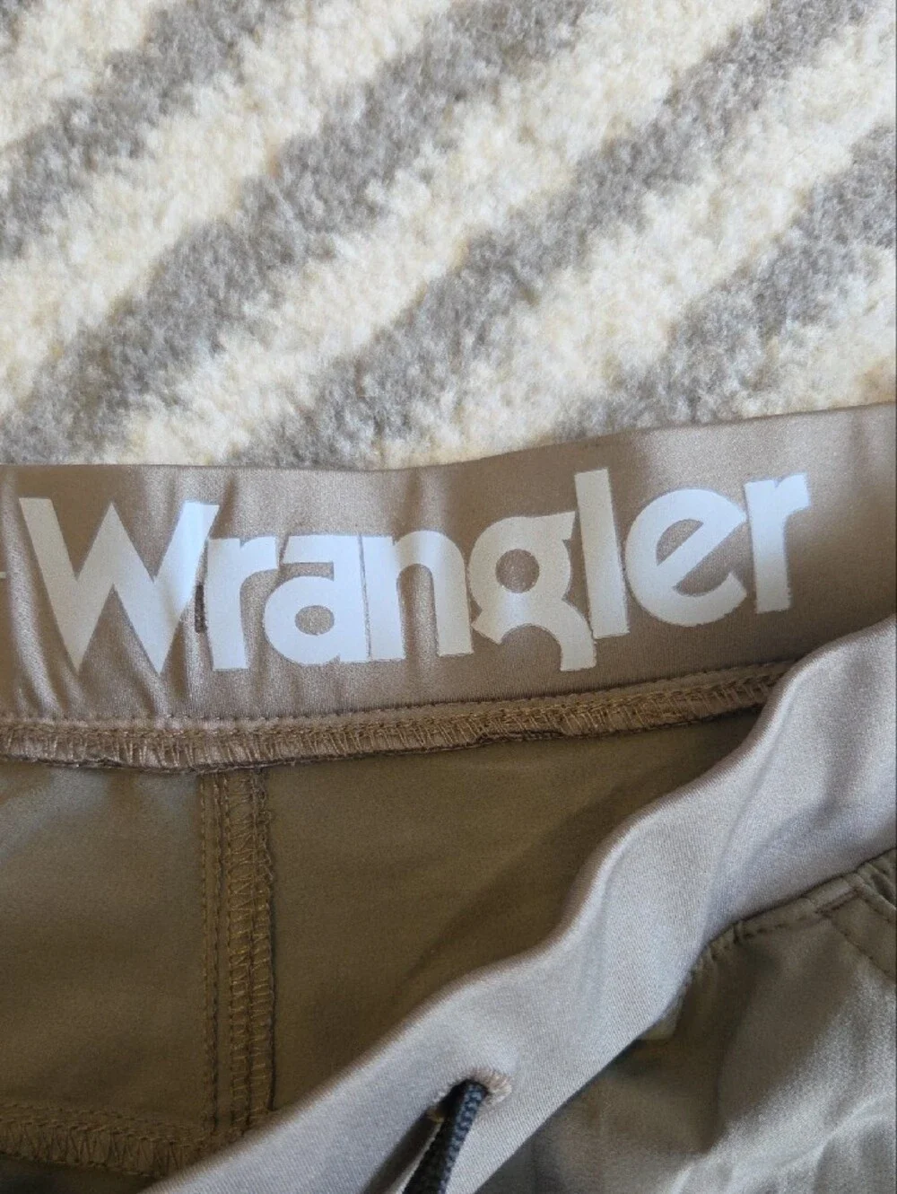 Wrangler Men's Olive Green Performance Drawstring Shorts